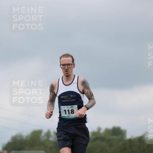 05.05.2024 - 7. Wedeler Halbmarathon H.Heesch http://msf.ph/oto/6221871 05.05.2024 11:01:56 Laufen 32, 118 meine-sportfotos.de