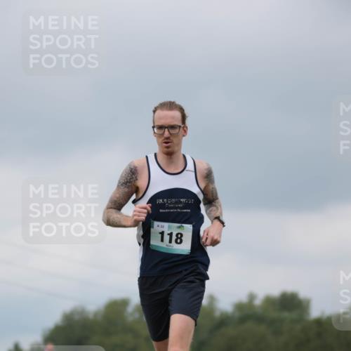 05.05.2024 - 7. Wedeler Halbmarathon H.Heesch http://msf.ph/oto/6221873 05.05.2024 11:01:56 Laufen 32, 118 meine-sportfotos.de