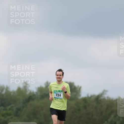 05.05.2024 - 7. Wedeler Halbmarathon H.Heesch http://msf.ph/oto/6221879 05.05.2024 11:02:12 Laufen 724 meine-sportfotos.de