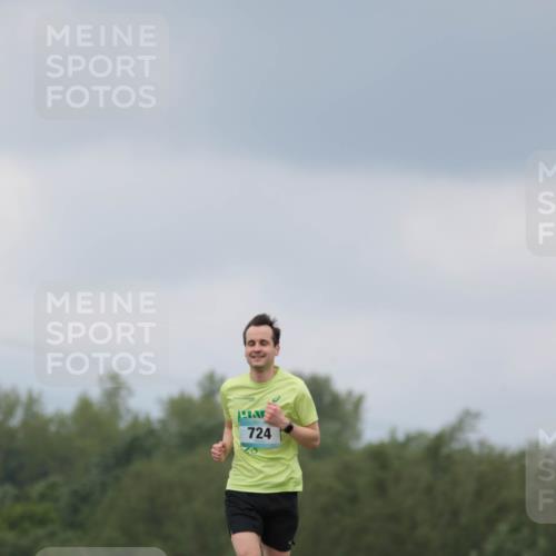 05.05.2024 - 7. Wedeler Halbmarathon H.Heesch http://msf.ph/oto/6221880 05.05.2024 11:02:12 Laufen 724 meine-sportfotos.de