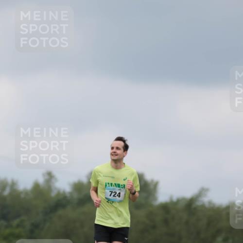 05.05.2024 - 7. Wedeler Halbmarathon H.Heesch http://msf.ph/oto/6221882 05.05.2024 11:02:13 Laufen 724 meine-sportfotos.de