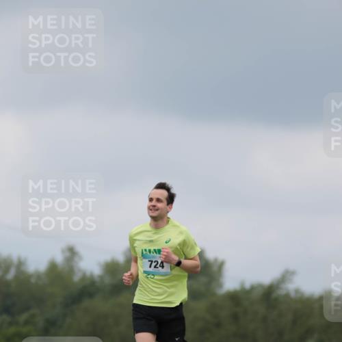 05.05.2024 - 7. Wedeler Halbmarathon H.Heesch http://msf.ph/oto/6221884 05.05.2024 11:02:13 Laufen 724 meine-sportfotos.de