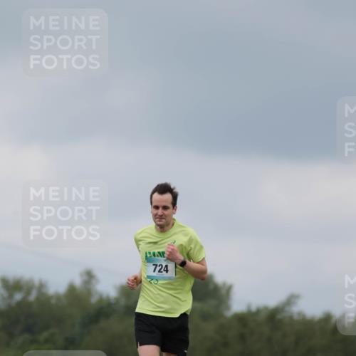 05.05.2024 - 7. Wedeler Halbmarathon H.Heesch http://msf.ph/oto/6221888 05.05.2024 11:02:13 Laufen 724 meine-sportfotos.de