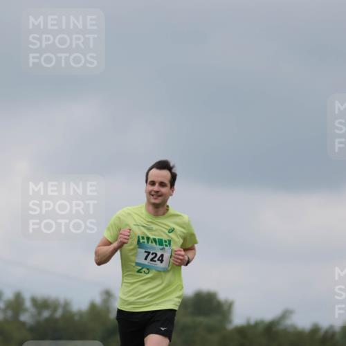 05.05.2024 - 7. Wedeler Halbmarathon H.Heesch http://msf.ph/oto/6221894 05.05.2024 11:02:15 Laufen 724 meine-sportfotos.de