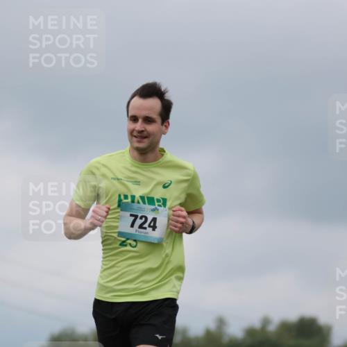05.05.2024 - 7. Wedeler Halbmarathon H.Heesch http://msf.ph/oto/6221905 05.05.2024 11:02:16 Laufen 724 meine-sportfotos.de