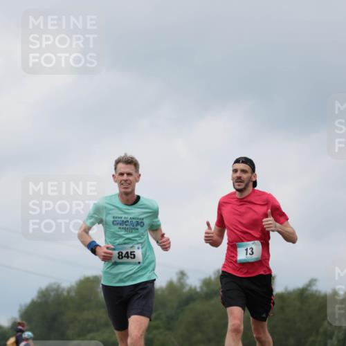 05.05.2024 - 7. Wedeler Halbmarathon H.Heesch http://msf.ph/oto/6221927 05.05.2024 11:03:17 Laufen 845, 13 meine-sportfotos.de