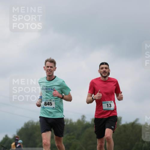 05.05.2024 - 7. Wedeler Halbmarathon H.Heesch http://msf.ph/oto/6221930 05.05.2024 11:03:18 Laufen 845, 13 meine-sportfotos.de