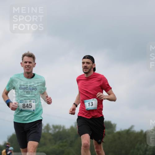 05.05.2024 - 7. Wedeler Halbmarathon H.Heesch http://msf.ph/oto/6221932 05.05.2024 11:03:18 Laufen 845, 13 meine-sportfotos.de