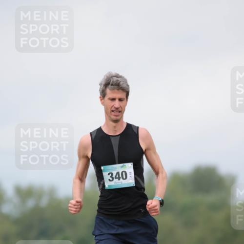 05.05.2024 - 7. Wedeler Halbmarathon H.Heesch http://msf.ph/oto/6221959 05.05.2024 11:03:44 Laufen 340, 85 meine-sportfotos.de