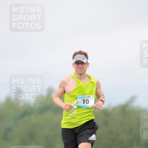 05.05.2024 - 7. Wedeler Halbmarathon H.Heesch http://msf.ph/oto/6221994 05.05.2024 11:04:09 Laufen 2, 10 meine-sportfotos.de