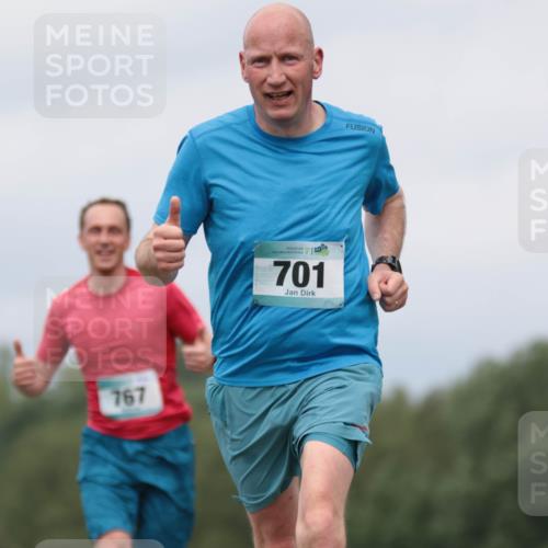 05.05.2024 - 7. Wedeler Halbmarathon H.Heesch http://msf.ph/oto/6222032 05.05.2024 11:04:48 Laufen 767, 56, 701 meine-sportfotos.de