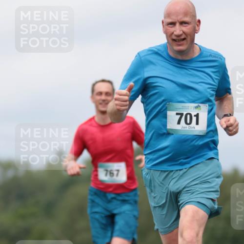 05.05.2024 - 7. Wedeler Halbmarathon H.Heesch http://msf.ph/oto/6222033 05.05.2024 11:04:48 Laufen 767, 701 meine-sportfotos.de