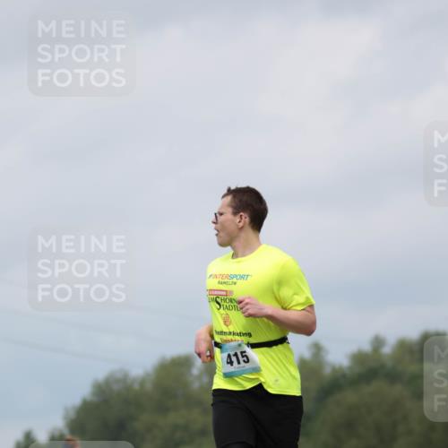 05.05.2024 - 7. Wedeler Halbmarathon H.Heesch http://msf.ph/oto/6222059 05.05.2024 11:05:12 Laufen 415 meine-sportfotos.de