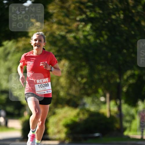08.06.2024 - REWE Women's Run Dr. Thomas Lammeyer http://msf.ph/oto/6242325 09.06.2024 09:13:03 Laufen 10299 meine-sportfotos.de