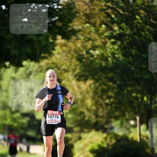 08.06.2024 - REWE Women's Run Dr. Thomas Lammeyer http://msf.ph/oto/6242365 09.06.2024 09:13:53 Laufen 10719 meine-sportfotos.de