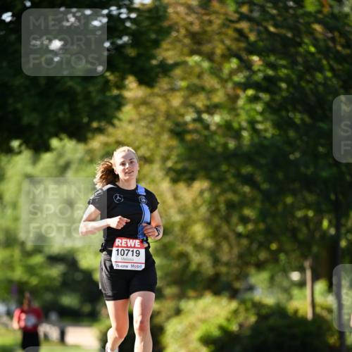 08.06.2024 - REWE Women's Run Dr. Thomas Lammeyer http://msf.ph/oto/6242366 09.06.2024 09:13:53 Laufen 10719 meine-sportfotos.de