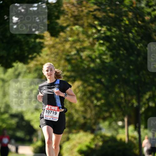 08.06.2024 - REWE Women's Run Dr. Thomas Lammeyer http://msf.ph/oto/6242368 09.06.2024 09:13:53 Laufen 10719 meine-sportfotos.de