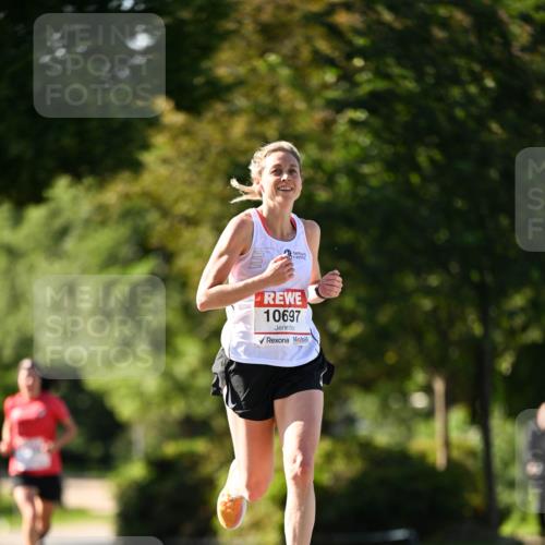 08.06.2024 - REWE Women's Run Dr. Thomas Lammeyer http://msf.ph/oto/6242412 09.06.2024 09:14:11 Laufen 10697 meine-sportfotos.de