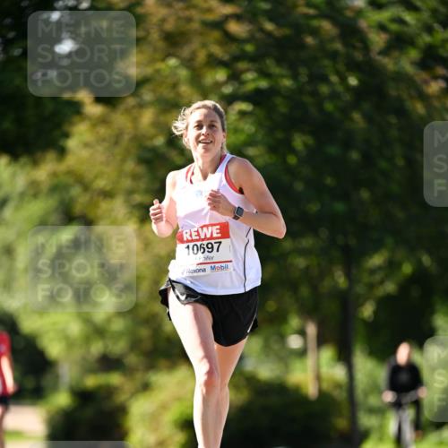 08.06.2024 - REWE Women's Run Dr. Thomas Lammeyer http://msf.ph/oto/6242414 09.06.2024 09:14:11 Laufen 10697 meine-sportfotos.de