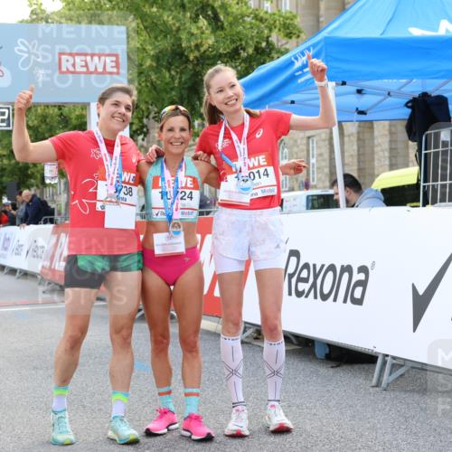 08.06.2024 - REWE Women's Run Strokosch-Dieckow http://msf.ph/oto/6244216 09.06.2024 09:40:11 Ziel  meine-sportfotos.de