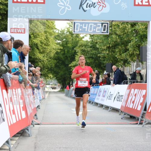 08.06.2024 - REWE Women's Run Strokosch-Dieckow http://msf.ph/oto/6244239 09.06.2024 09:40:49 Ziel 10185 meine-sportfotos.de