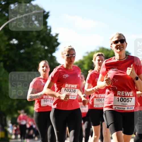08.06.2024 - REWE Women's Run Dr. Thomas Lammeyer http://msf.ph/oto/6244464 09.06.2024 09:20:51 Laufen 10338, 1061, 10057, 10153 meine-sportfotos.de