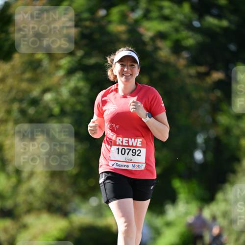 08.06.2024 - REWE Women's Run Dr. Thomas Lammeyer http://msf.ph/oto/6245822 09.06.2024 09:24:47 Laufen 10792 meine-sportfotos.de