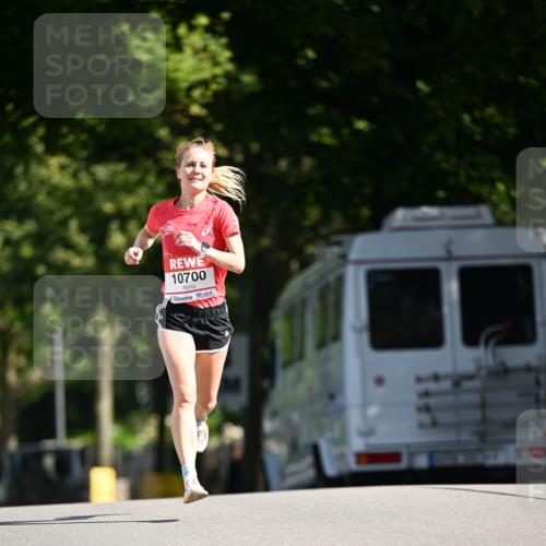 08.06.2024 - REWE Women's Run Dr. Thomas Lammeyer http://msf.ph/oto/6246754 09.06.2024 09:31:40 Laufen 10700 meine-sportfotos.de