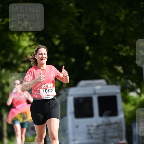 08.06.2024 - REWE Women's Run Dr. Thomas Lammeyer http://msf.ph/oto/6247231 09.06.2024 09:35:41 Laufen 10532 meine-sportfotos.de