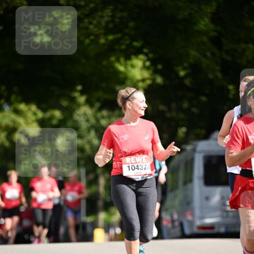 08.06.2024 - REWE Women's Run Dr. Thomas Lammeyer http://msf.ph/oto/6249915 09.06.2024 09:45:23 Laufen 10437 meine-sportfotos.de