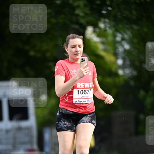 08.06.2024 - REWE Women's Run Dr. Thomas Lammeyer http://msf.ph/oto/6250335 09.06.2024 09:46:40 Laufen 10677 meine-sportfotos.de