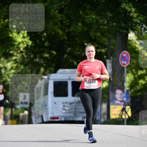 08.06.2024 - REWE Women's Run Dr. Thomas Lammeyer http://msf.ph/oto/6250517 09.06.2024 09:47:12 Laufen 10543 meine-sportfotos.de