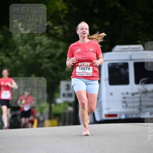 08.06.2024 - REWE Women's Run Dr. Thomas Lammeyer http://msf.ph/oto/6250912 09.06.2024 09:48:09 Laufen 10574 meine-sportfotos.de