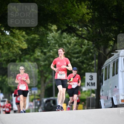08.06.2024 - REWE Women's Run Dr. Thomas Lammeyer http://msf.ph/oto/6250936 09.06.2024 09:48:12 Laufen 10057, 10617, 3 meine-sportfotos.de