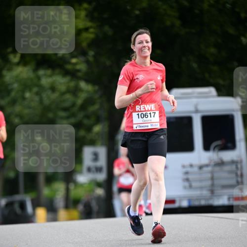 08.06.2024 - REWE Women's Run Dr. Thomas Lammeyer http://msf.ph/oto/6250942 09.06.2024 09:48:16 Laufen 10617 meine-sportfotos.de