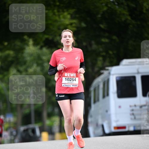 08.06.2024 - REWE Women's Run Dr. Thomas Lammeyer http://msf.ph/oto/6250995 09.06.2024 09:48:25 Laufen 10254 meine-sportfotos.de