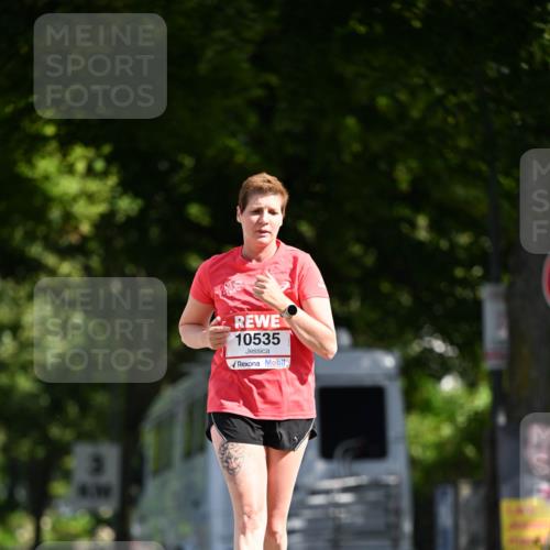 08.06.2024 - REWE Women's Run Dr. Thomas Lammeyer http://msf.ph/oto/6251306 09.06.2024 09:49:38 Laufen 10535 meine-sportfotos.de