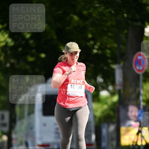 08.06.2024 - REWE Women's Run Dr. Thomas Lammeyer http://msf.ph/oto/6251661 09.06.2024 09:50:38 Laufen 10436 meine-sportfotos.de
