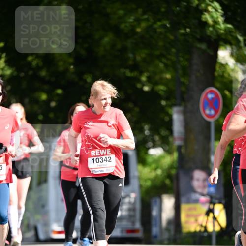 08.06.2024 - REWE Women's Run Dr. Thomas Lammeyer http://msf.ph/oto/6252360 09.06.2024 09:52:21 Laufen 3, 10342 meine-sportfotos.de