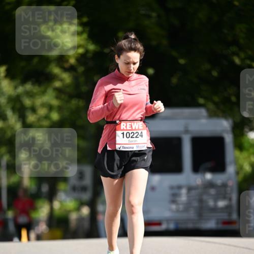 08.06.2024 - REWE Women's Run Dr. Thomas Lammeyer http://msf.ph/oto/6252429 09.06.2024 09:52:31 Laufen 10224 meine-sportfotos.de