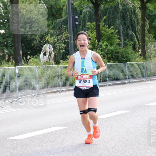 08.06.2024 - REWE Women's Run Strokosch-Dieckow http://msf.ph/oto/6256871 09.06.2024 09:45:29 Laufen 10580 meine-sportfotos.de