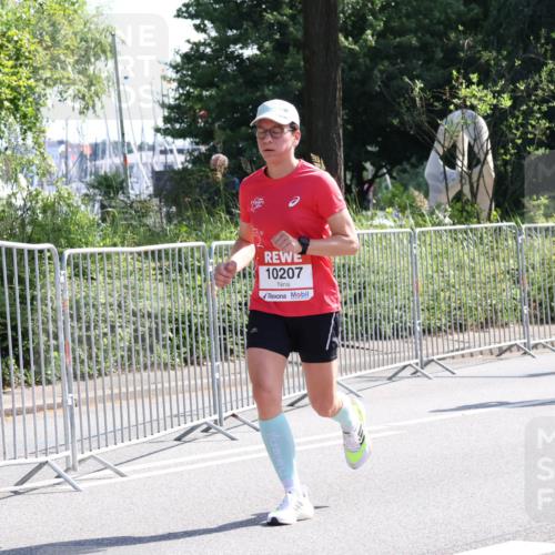 08.06.2024 - REWE Women's Run Strokosch-Dieckow http://msf.ph/oto/6257179 09.06.2024 09:49:09 Laufen 10207, 10022 meine-sportfotos.de