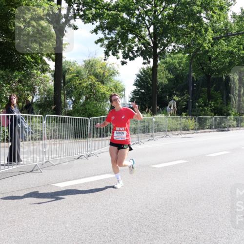 08.06.2024 - REWE Women's Run Strokosch-Dieckow http://msf.ph/oto/6257306 09.06.2024 09:50:04 Laufen 10109 meine-sportfotos.de