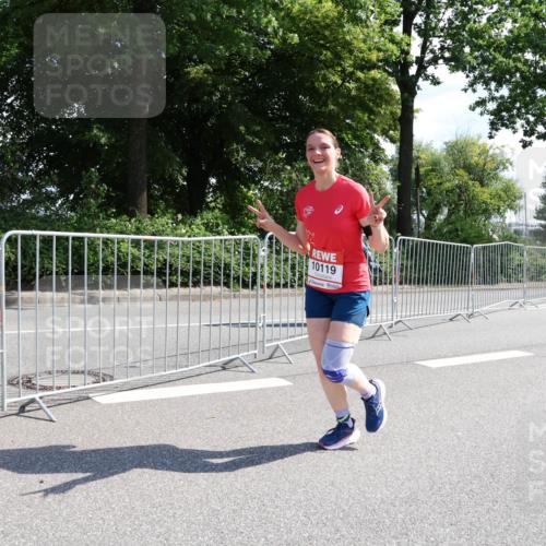 08.06.2024 - REWE Women's Run Strokosch-Dieckow http://msf.ph/oto/6257432 09.06.2024 09:50:40 Laufen 10119 meine-sportfotos.de