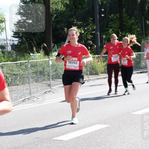 08.06.2024 - REWE Women's Run Strokosch-Dieckow http://msf.ph/oto/6257619 09.06.2024 09:51:43 Laufen 403, 10393, 10424, 10641, 10068 meine-sportfotos.de