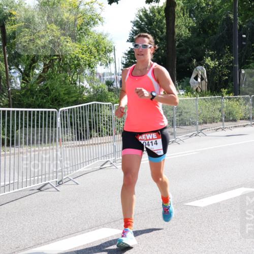08.06.2024 - REWE Women's Run Strokosch-Dieckow http://msf.ph/oto/6257754 09.06.2024 09:52:16 Laufen 414 meine-sportfotos.de