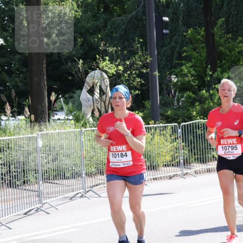 08.06.2024 - REWE Women's Run Strokosch-Dieckow http://msf.ph/oto/6257806 09.06.2024 09:52:51 Laufen 10595, 10184, 10795 meine-sportfotos.de
