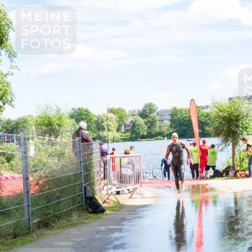 16.06.2024 - 7 Türme Triathlon MichiJ http://msf.ph/oto/6265494 16.06.2024 11:16:19 Schwimmen 30, 158, 175, 193, 199, 219, 283 meine-sportfotos.de