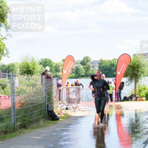 16.06.2024 - 7 Türme Triathlon MichiJ http://msf.ph/oto/6265595 16.06.2024 11:17:13 Schwimmen 22, 27, 165, 186, 227, 230, 237, 242, 272, 289, 298, 618 meine-sportfotos.de