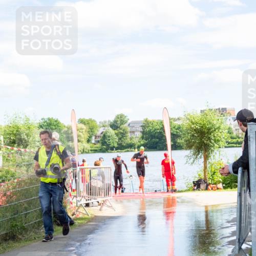 16.06.2024 - 7 Türme Triathlon MichiJ http://msf.ph/oto/6266038 16.06.2024 11:21:36 Schwimmen 18, 162, 187, 234, 239, 278 meine-sportfotos.de